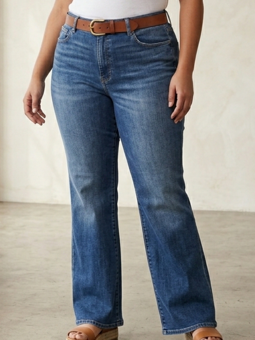 Good American Denim Straight Leg Jean Pants